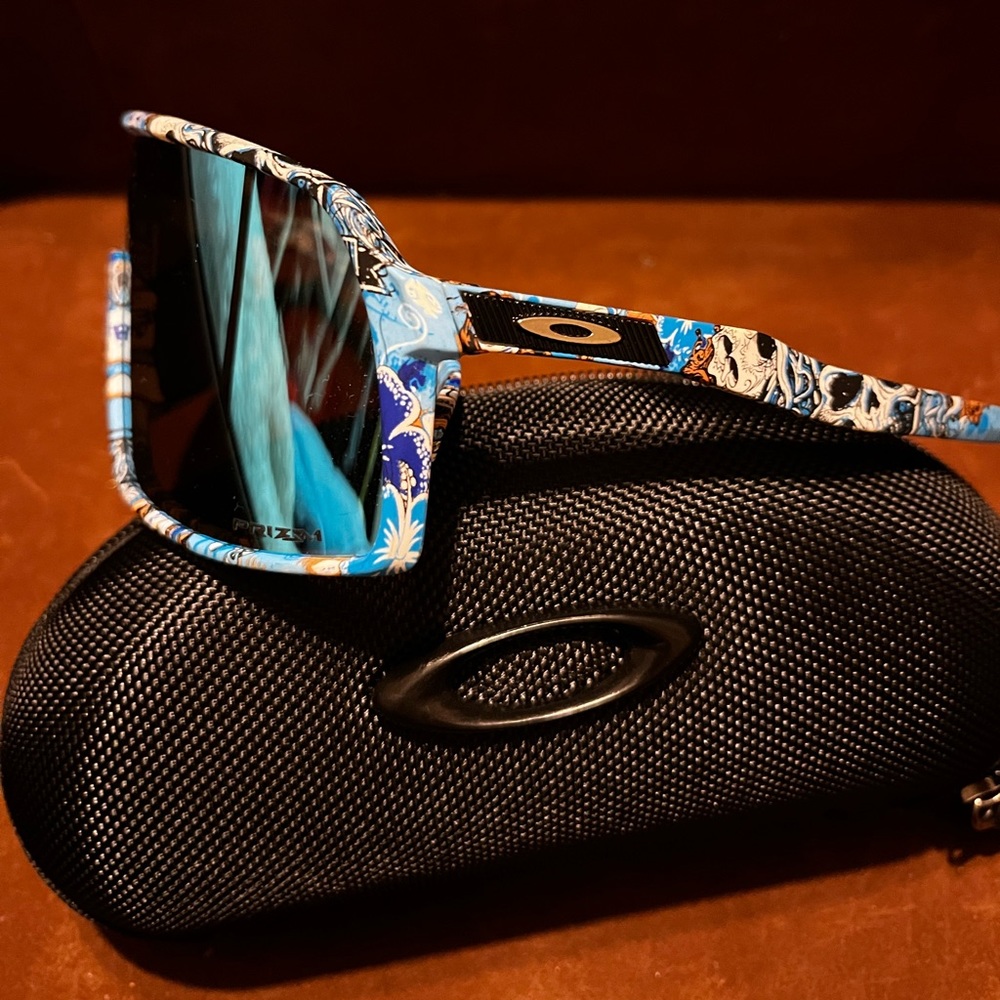 Oakley‘s glasses